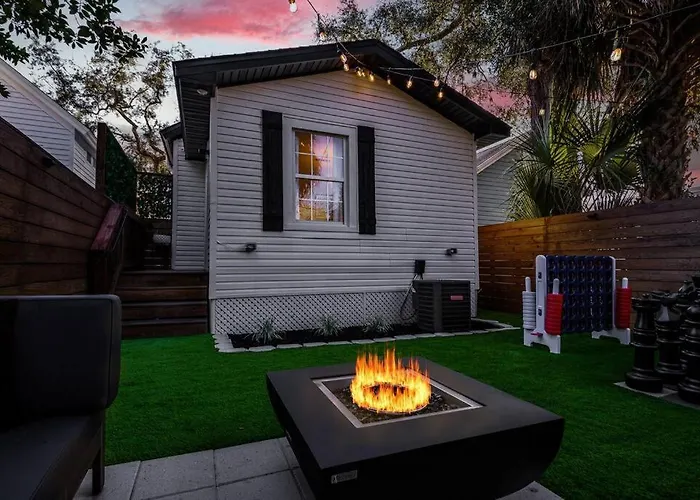 The Sapphire Downtown, Pensacola's Hidden Gem Holiday home Pensacola