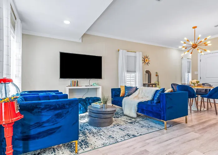 Holiday home The Sapphire Downtown, Pensacola's Hidden Gem *